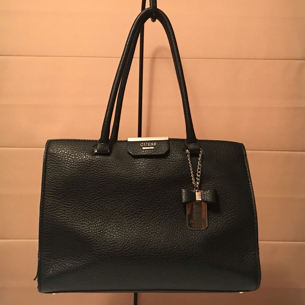 Guess Shoulder Bag